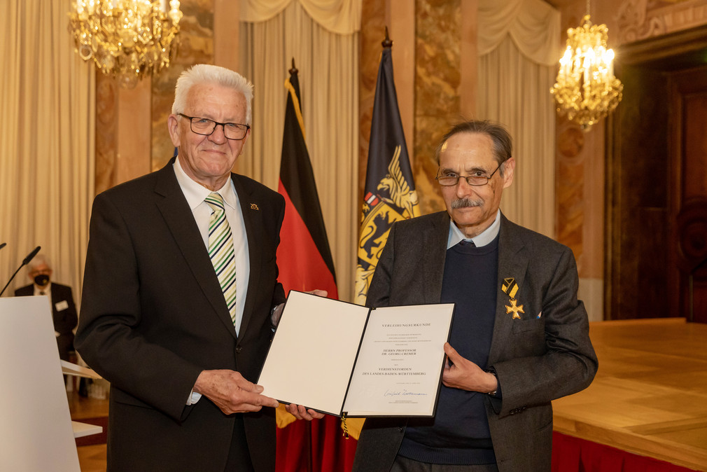 Ministerpräsident Winfried Kretschmann (l.) und Prof. Dr. Georg Cremer (r.)