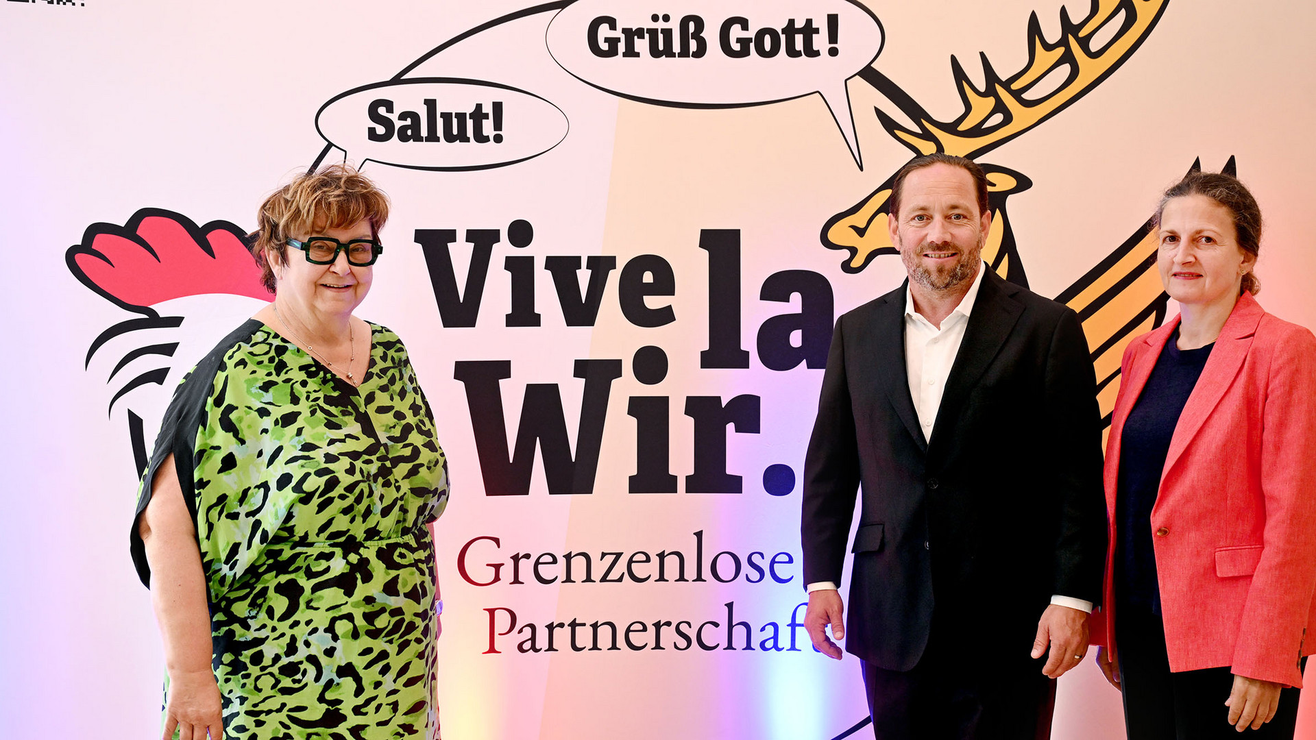 von links nach rechts: Brigitte Torloting (Vize-Präsidentin der Region Grand Est), Staatssekretär Florian Haßler und Caroline Krajka (Generalkonsulin Frankreichs in Stuttgart und Leiterin der Außenstelle des Institut français)
