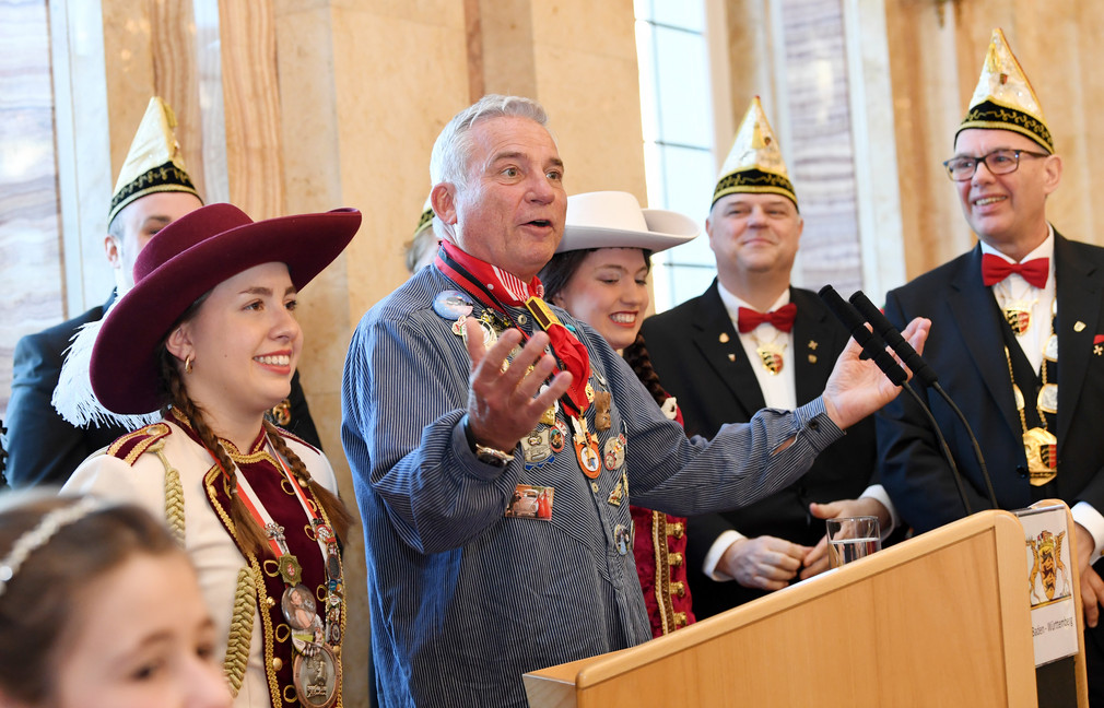 Innenminister Thomas Strobl (Mitte) bei seiner Ansprache beim Empfang für die Karnevals- und Fasnachtsvereine des Landes