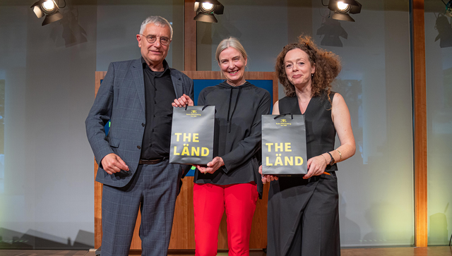 Kulturstaatssekretär Arne Braun, Prof. Dr. Marion Ackermann und Shelly Kupferberg